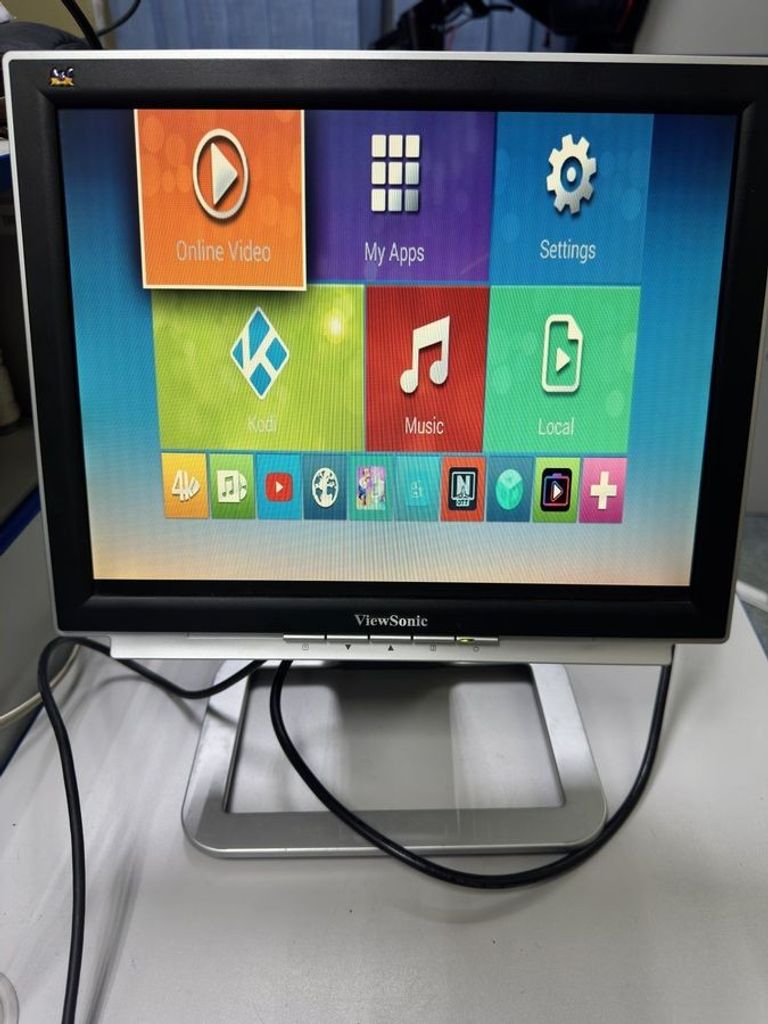 Дешиво Viewsonic vx510 с ломбарда