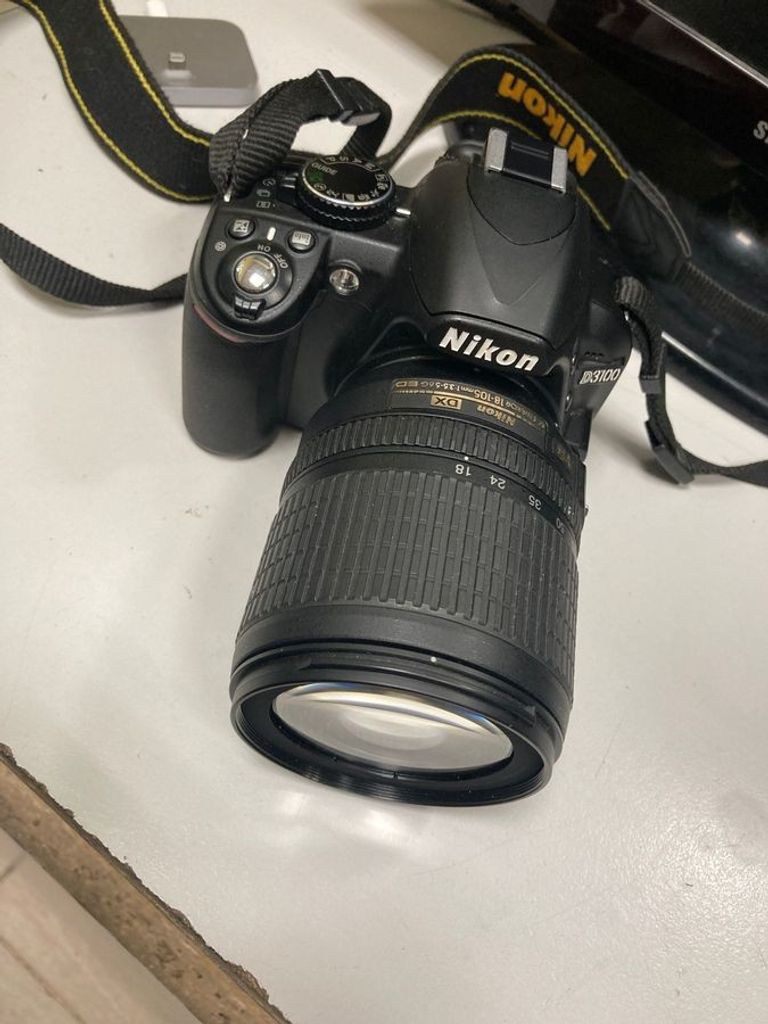 Купити Nikon d3100 + af-s nikkor 18-105mm 1:3,5-5,6g ed vr dx Б/У