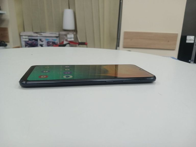 Дешево Samsung galaxy a30 2019 3/32gb з ломбарду