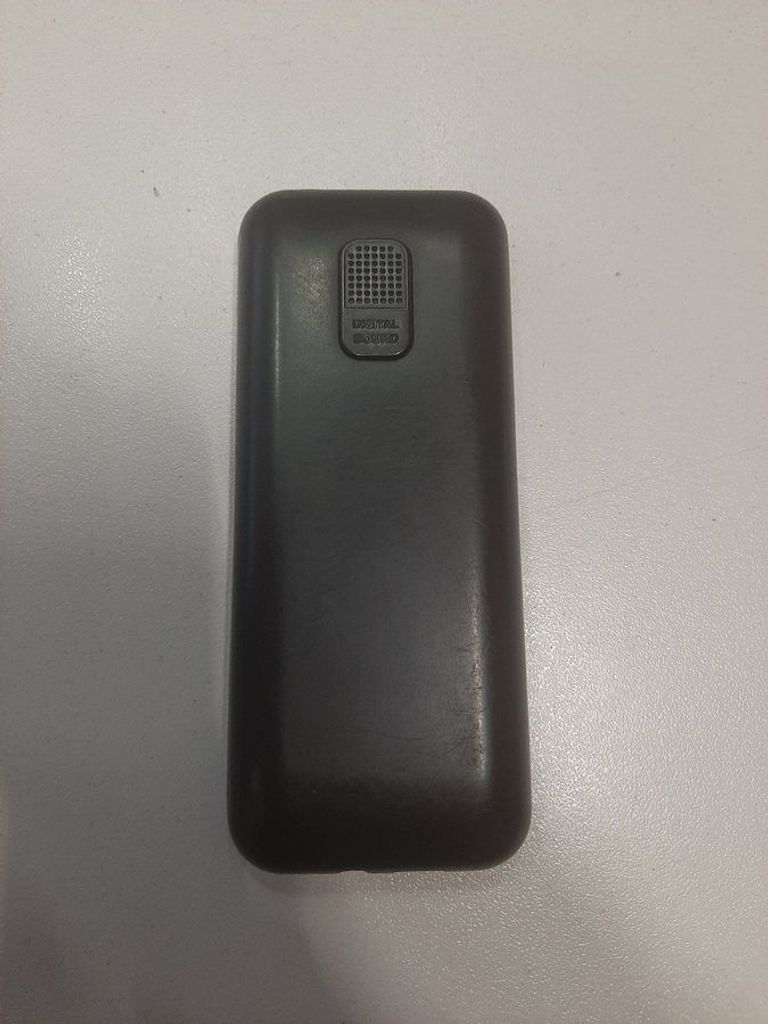 Дешево Nomi i1880 Black з ломбарду