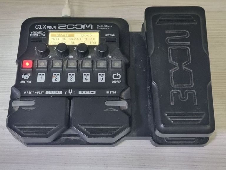 Купити Zoom G1X FOUR Б/У