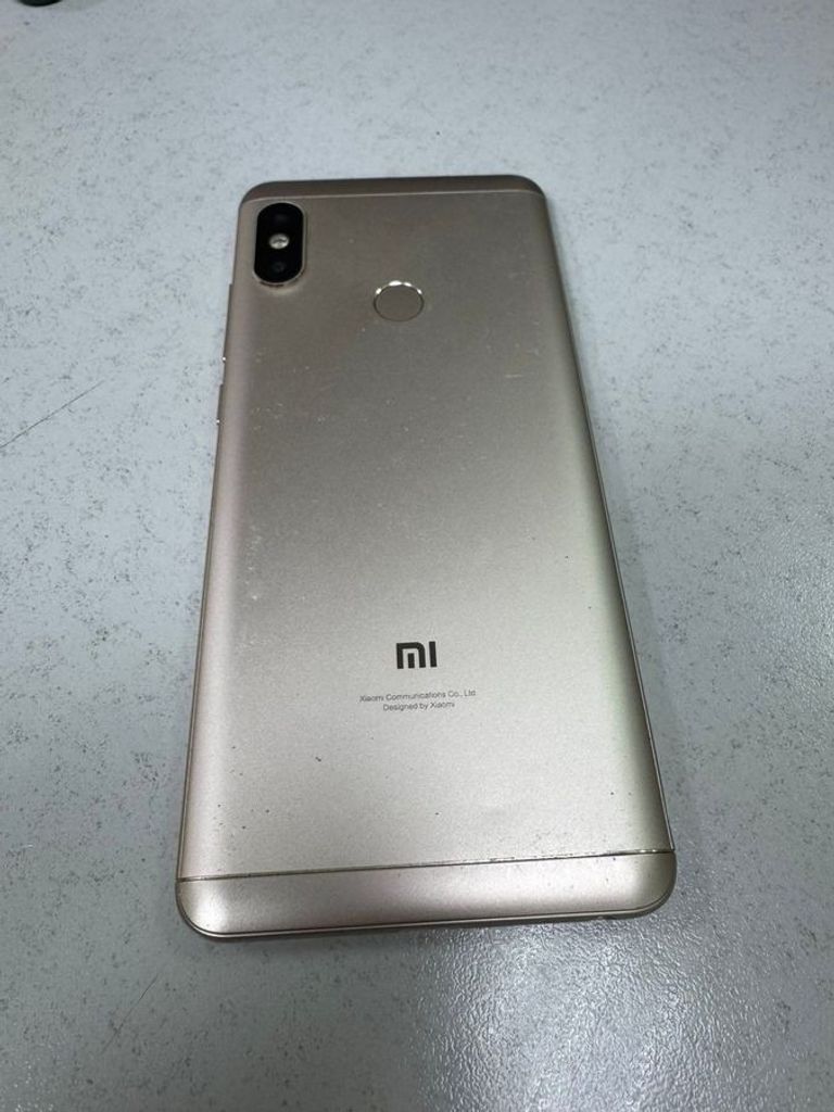 Дешиво Xiaomi Redmi Note 5 3/32GB Black с ломбарда