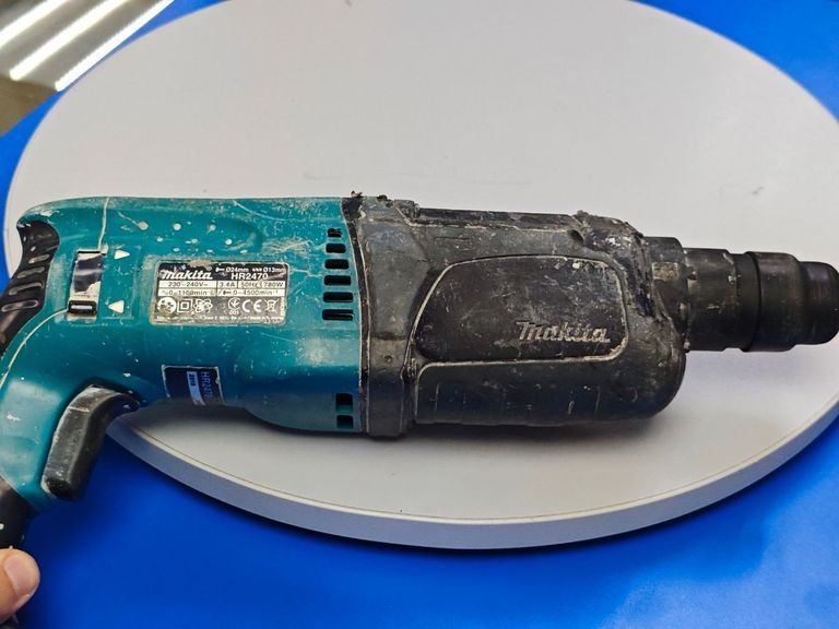 Купити Makita HR2470 Б/У