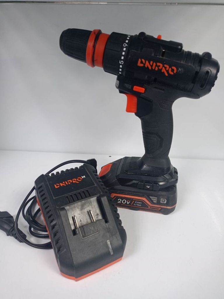 Купити Dnipro-M cd-218q 1акб 2ah зп Б/У