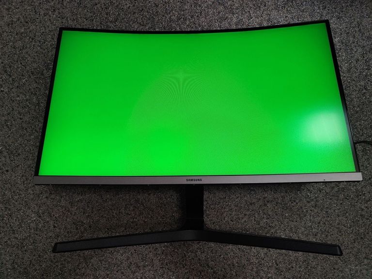 Дешиво Samsung c27r500 с ломбарда