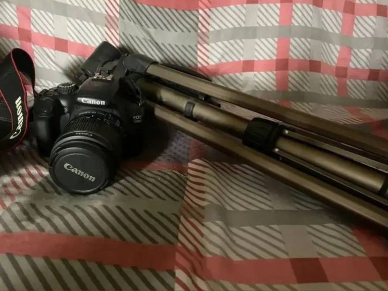 Купить Canon eos 1100d canon ef-m 18-55mm f/3.5-5.6 is stm zoom Б/У