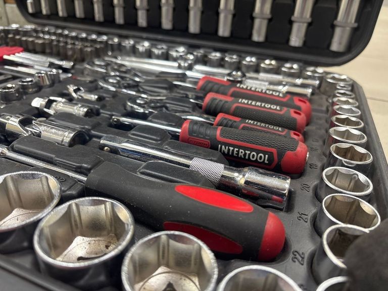 Дешиво Intertool ET-8233 с ломбарда