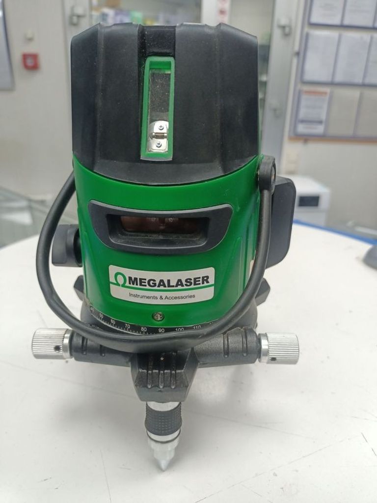 Дешево Omegalaser 5l-30 green pro з ломбарду