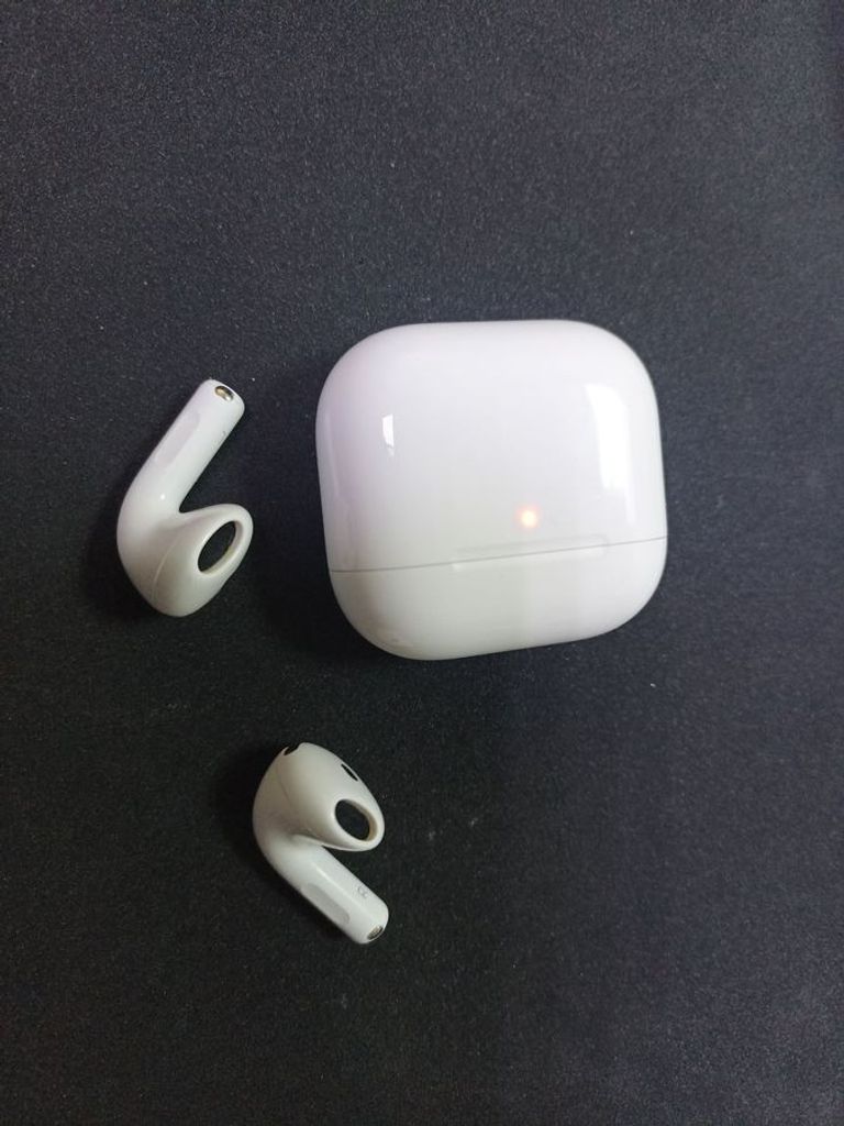 Оголошення Apple airpods 4 Б/У