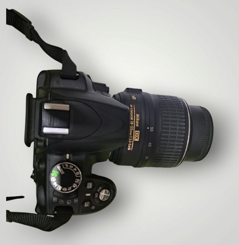 Дешево Nikon d3100 kit / af-s nikkor 18-55mm f:3,5-5,6g vr dx з ломбарду