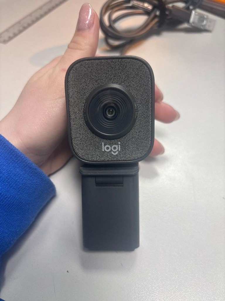 Оголошення Logitech streamcam Б/У