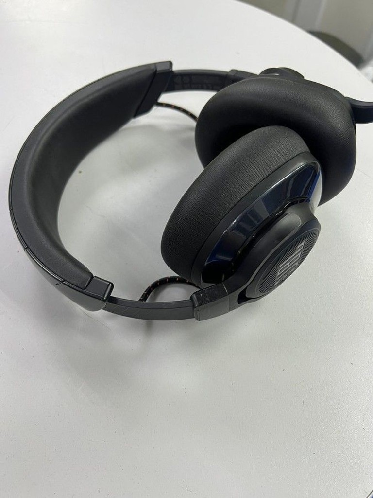 Дешиво Jbl quantum 610 с ломбарда