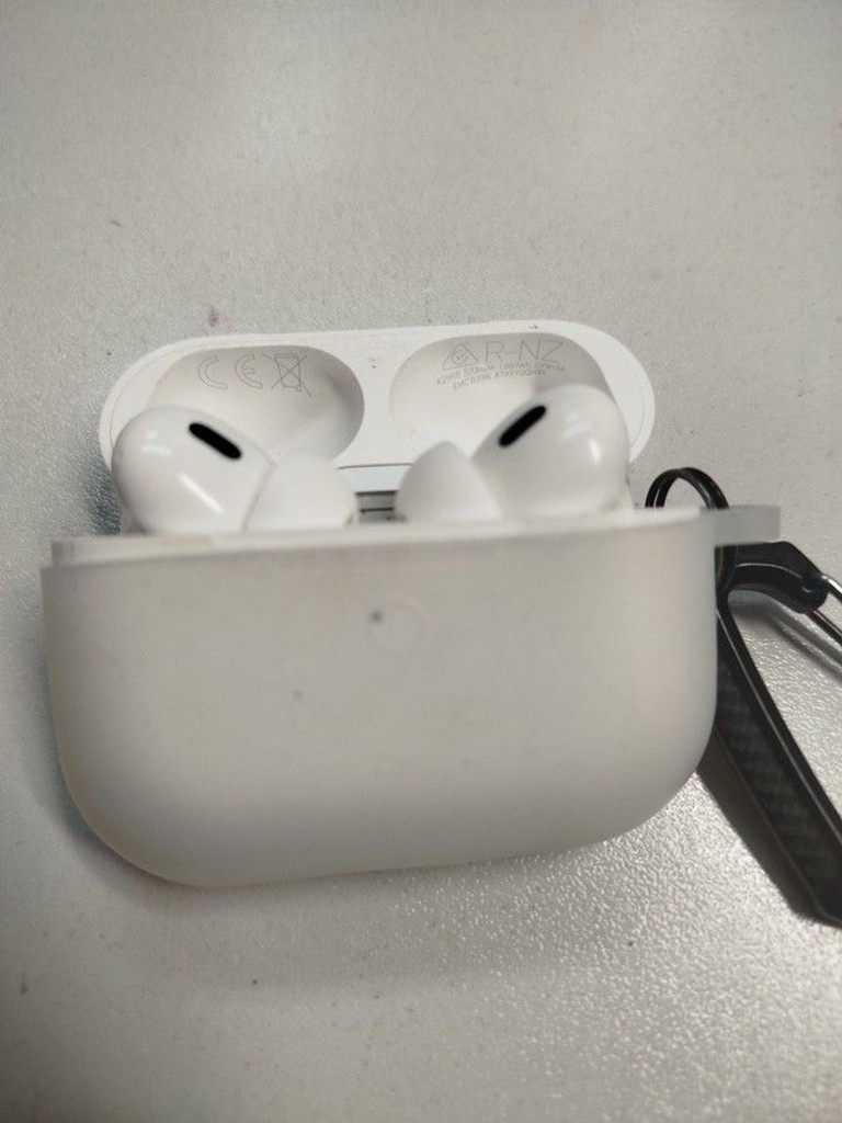 Купить Apple airpods pro 2nd generation Б/У