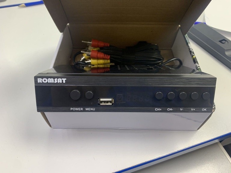 Купити Romsat t7090hd Б/У