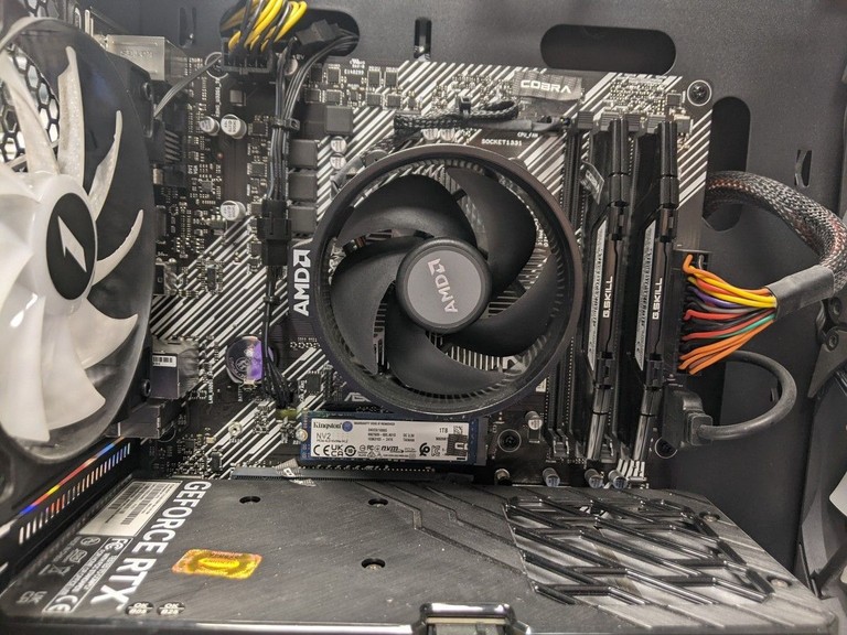 Пк amd ryzen 5 5500/ram 16 gb/hdd відсутній/ssd 1000 gb/nvidia rtx 4060 (geforce) 8gb gddr6 128bit Код:01-200928441. Зображення 5