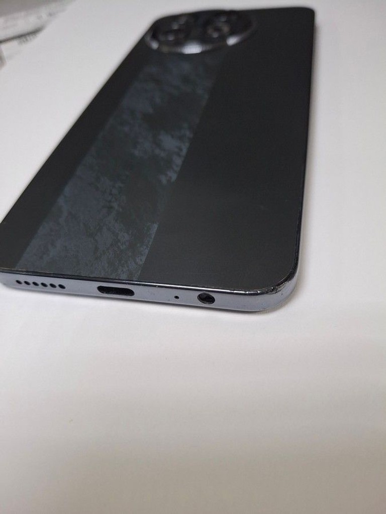 Дешево Tecno spark 30 pro kl7 8/256gb з ломбарду