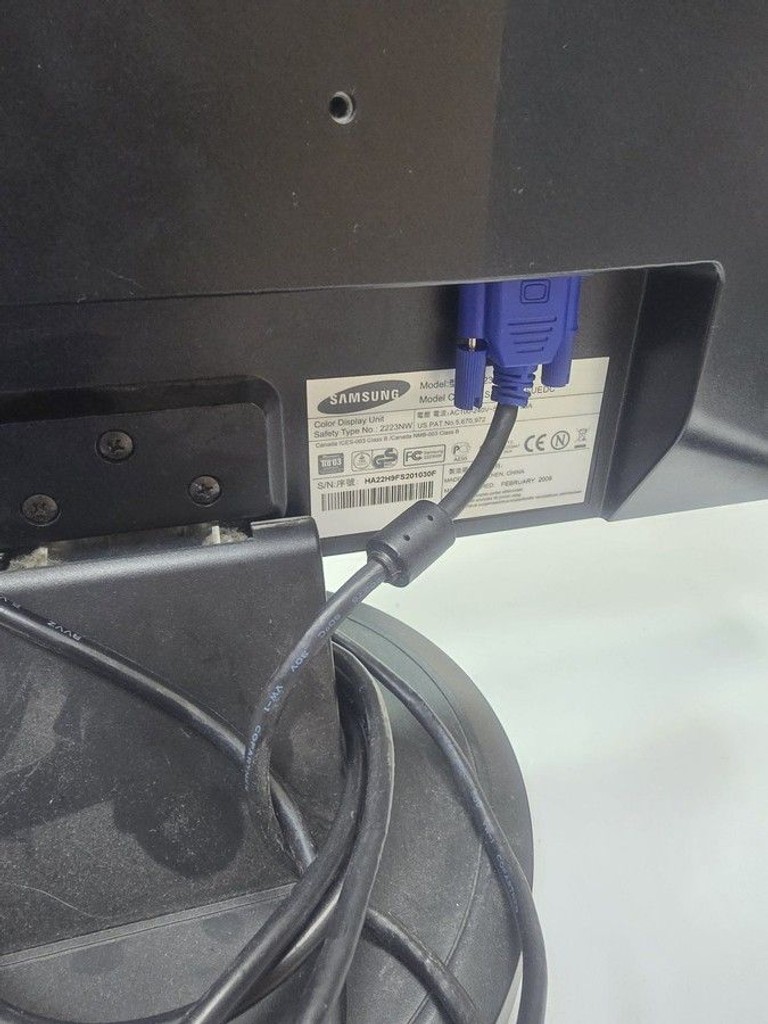 Купити Samsung 2223nw Б/У