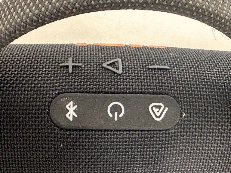JBL Charge 6 Black Код:01-201001647. Зображення 5