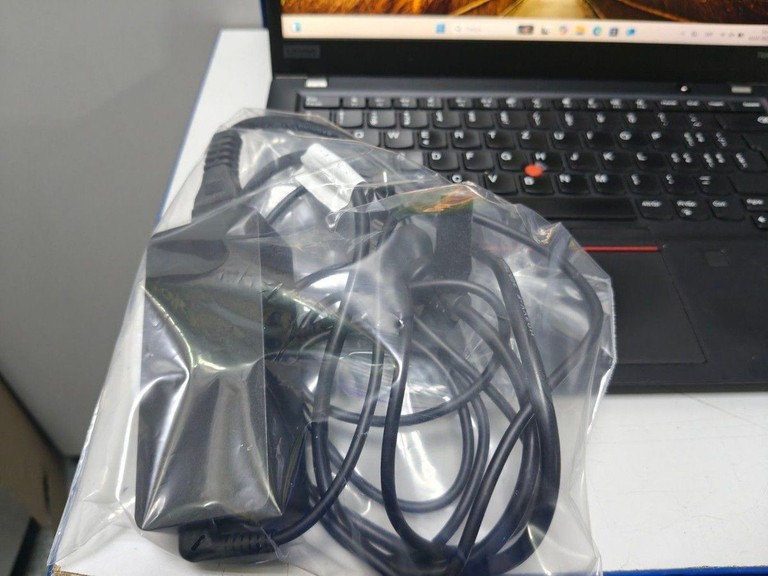 Lenovo 14/core i7 8565u ddr3/8gb ddr4/hdd *відсутній/ssd 256 gb/*інтегрована Код:01-201008506. Зображення 6