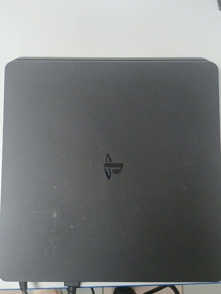 Дешиво Sony PlayStation 4 Slim 1TB Black с ломбарда