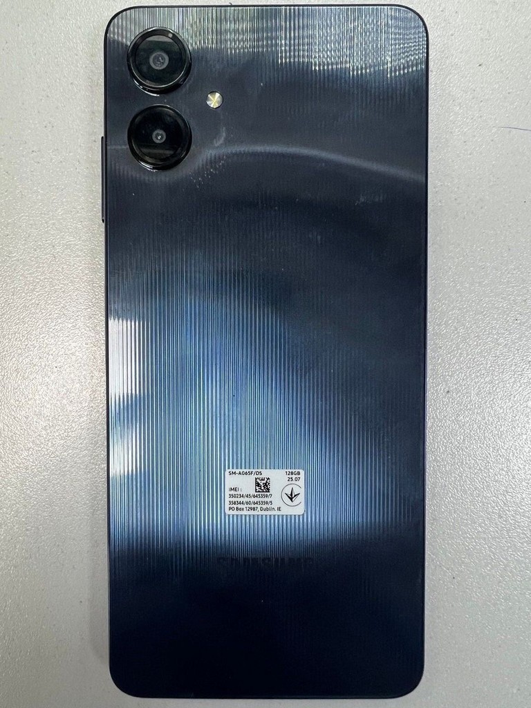 Дешиво Samsung galaxy a06 4/128gb с ломбарда