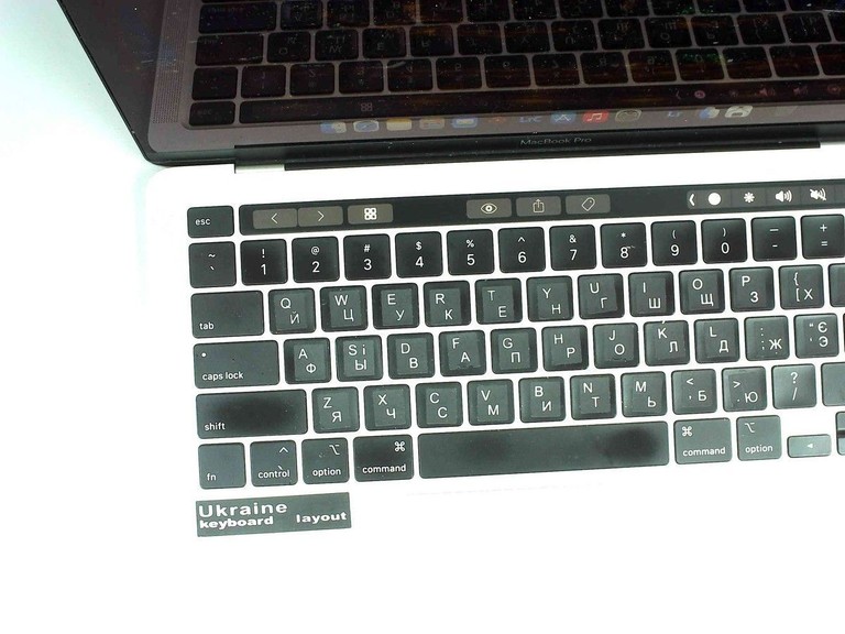 Оголошення Apple macbook pro/13.3/ core i5 1,4ghz/ ram8gb/ ssd256gb/ iris plus 645/ retina, truetone, touch bar Б/У