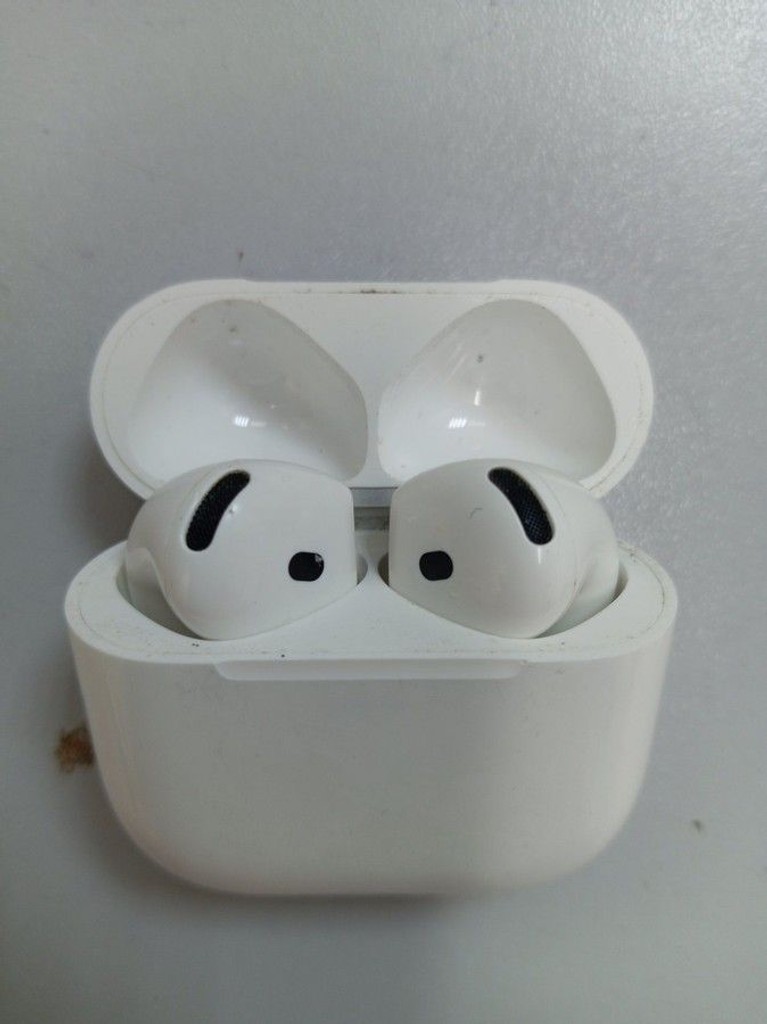 Купити Apple airpods 4 with active noise cancellation Б/У