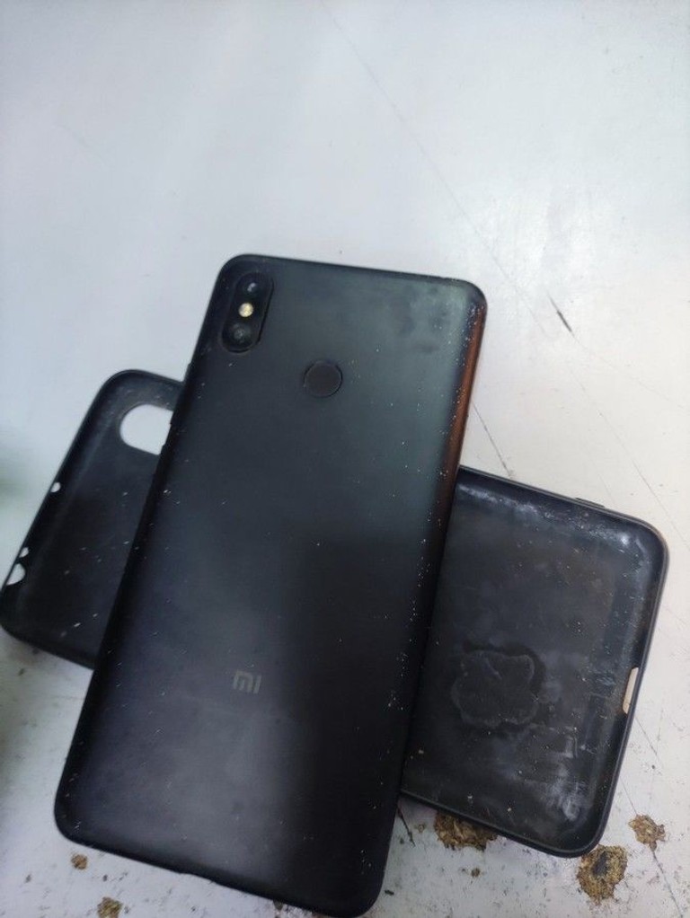 Дешево Xiaomi mi max 3 4/64gb з ломбарду