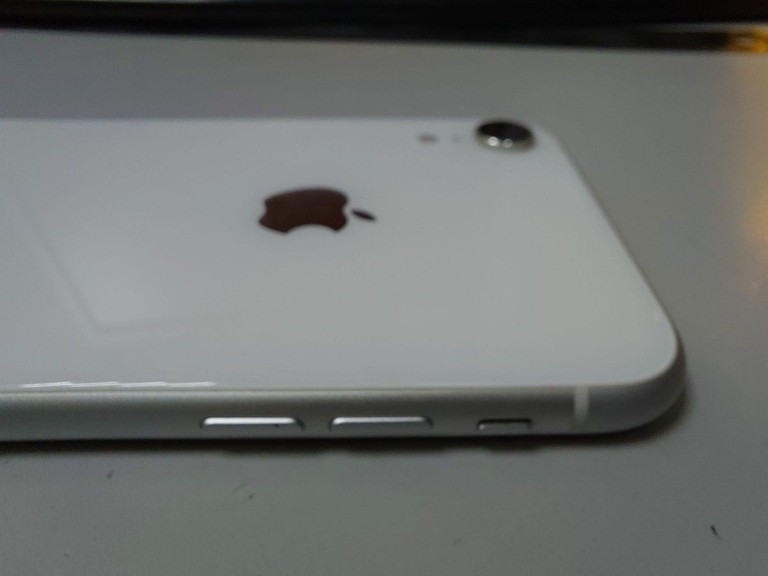 Apple iphone xr 64gb Код:01-201094745. Изображение 5