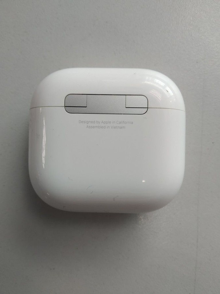 Дешево Apple airpods 4 з ломбарду