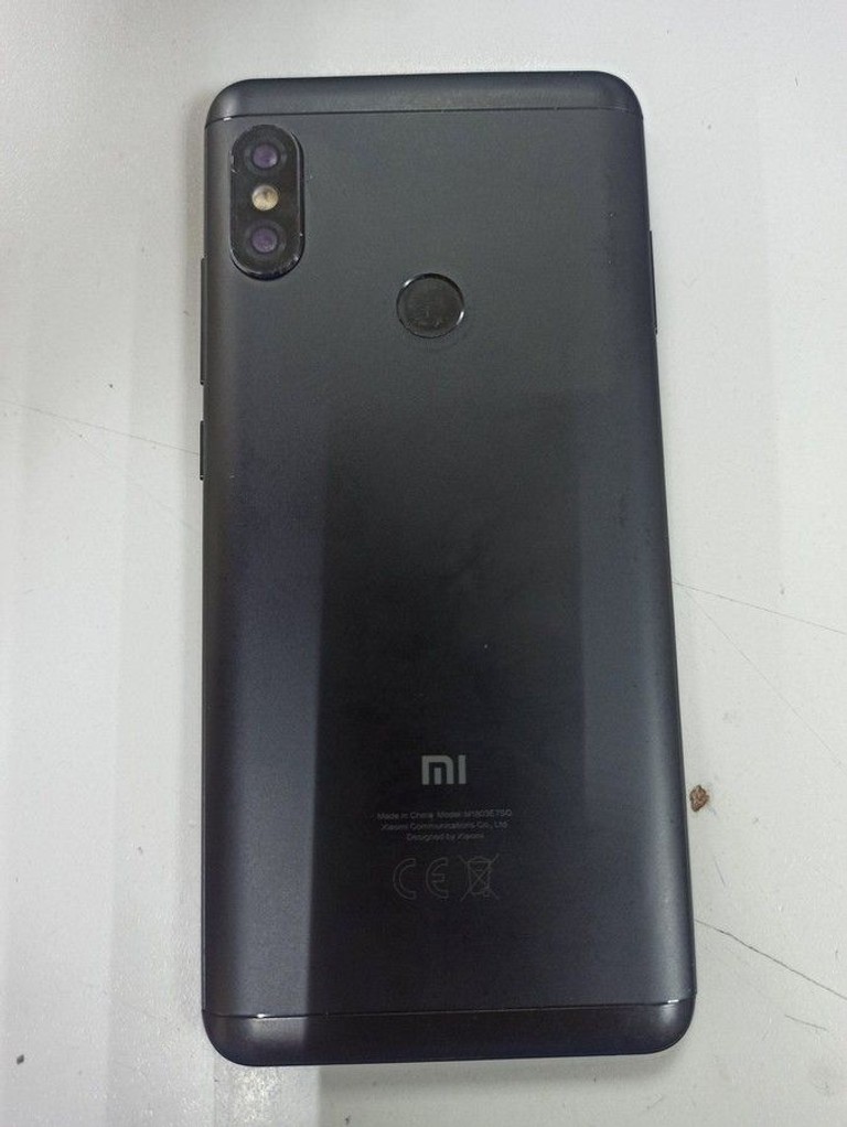 Купить Xiaomi Redmi Note 5 3/32GB Black Б/У