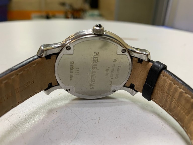 Дешиво Pierre Balmain 1321 с ломбарда