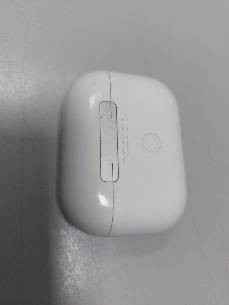 Купить Apple airpods pro 2nd generation with magsafe charging case usb-c Б/У