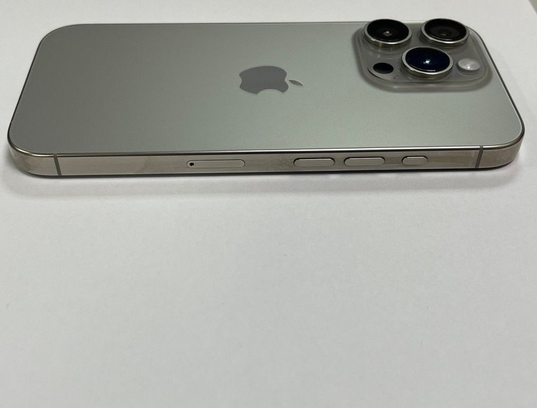 Дешево Apple iphone 16 pro 256gb з ломбарду
