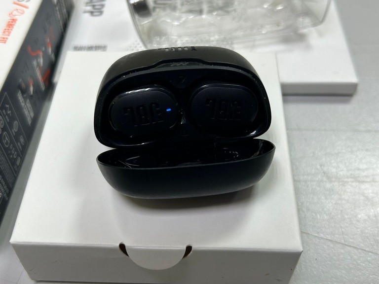 Дешево Jbl tune buds з ломбарду