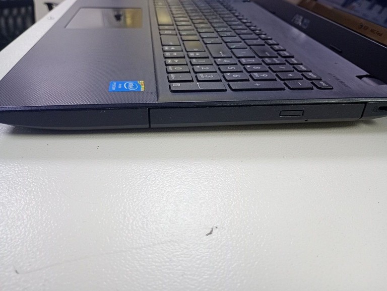 Asus 15/pentium 2117u ddr3/4gb ddr2/hdd 500 gb/ssd *відсутній/*інтегрована Код:01-201150997. Зображення 6