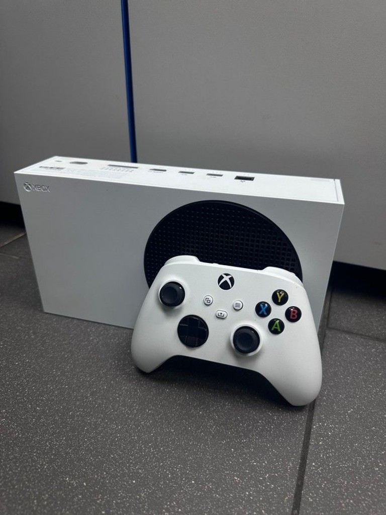 Купить Microsoft xbox series s 512gb Б/У
