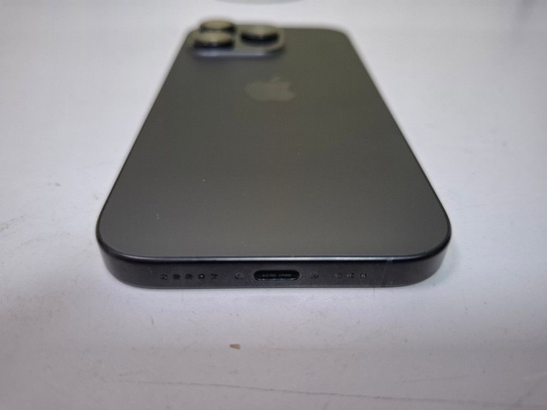 Apple iPhone 16 Pro 256GB eSIM White Titanium (MYMH3) Код:01-201163468. Зображення 5