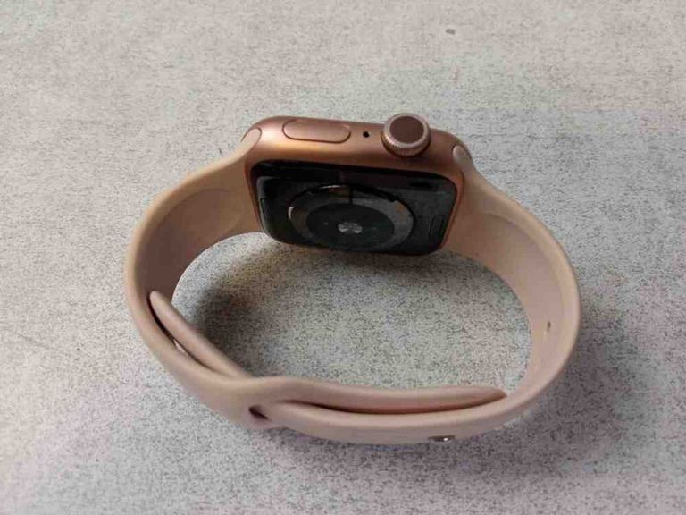 Apple Watch Series 5 GPS 40mm Gold Aluminum w. Pink Sand b.- Gold Aluminum (MWV72) Код:2000003423859. Зображення 4