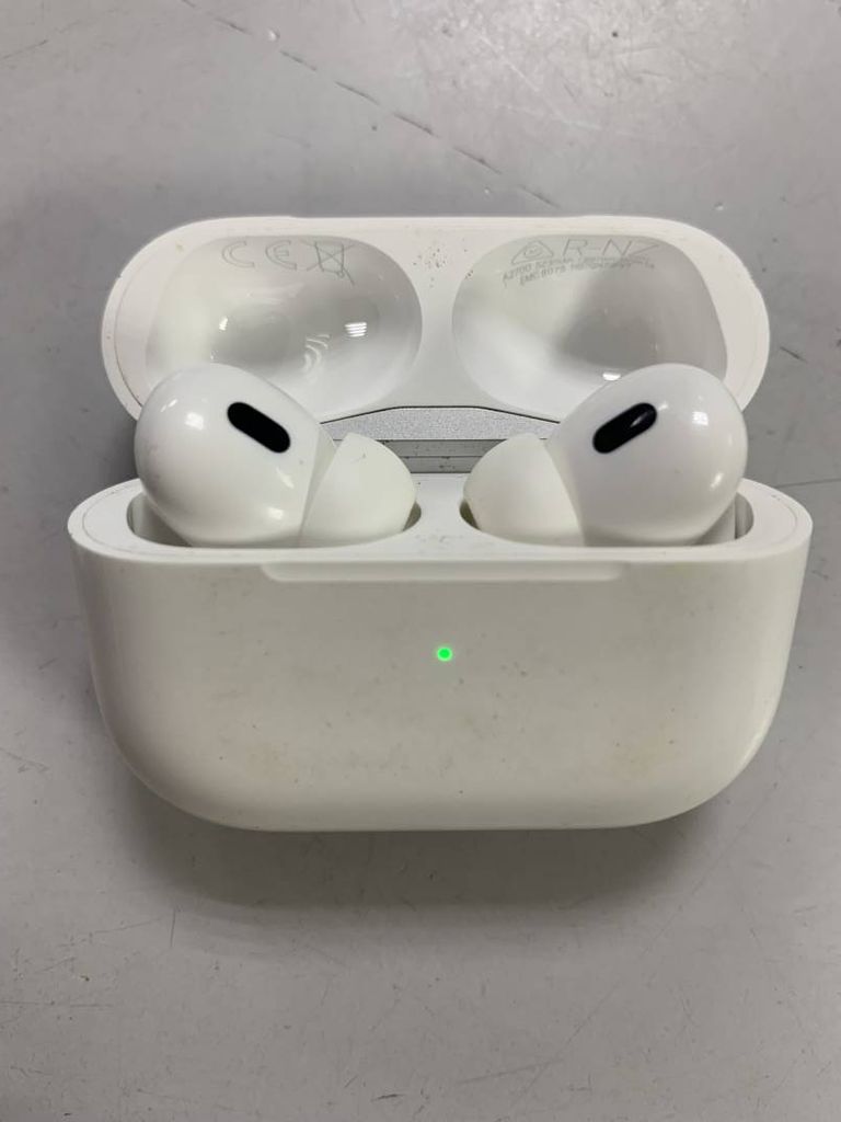 Apple AirPods Pro 2nd generation (MQD83)