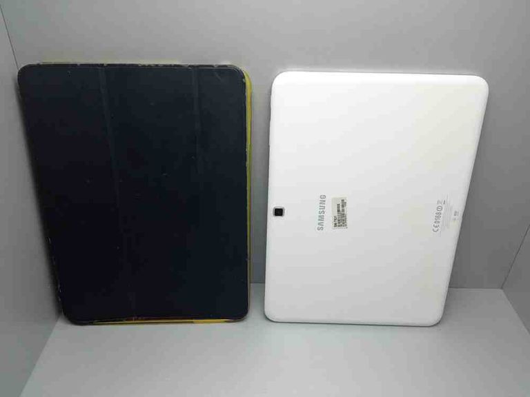 Дешево Samsung galaxy tab 4 10.1 (sm-t531) 16gb 3g з ломбарду