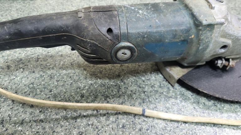 Дешево Makita GA9050R з ломбарду