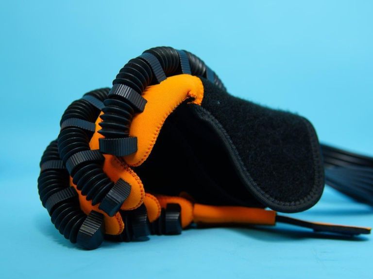 Акція! Робот тренажер для правої руки та пальців акумуляторний Реабілітація після травм з дзеркальною рукавичкою Розмір L. Новий Код:null. Зображення 4