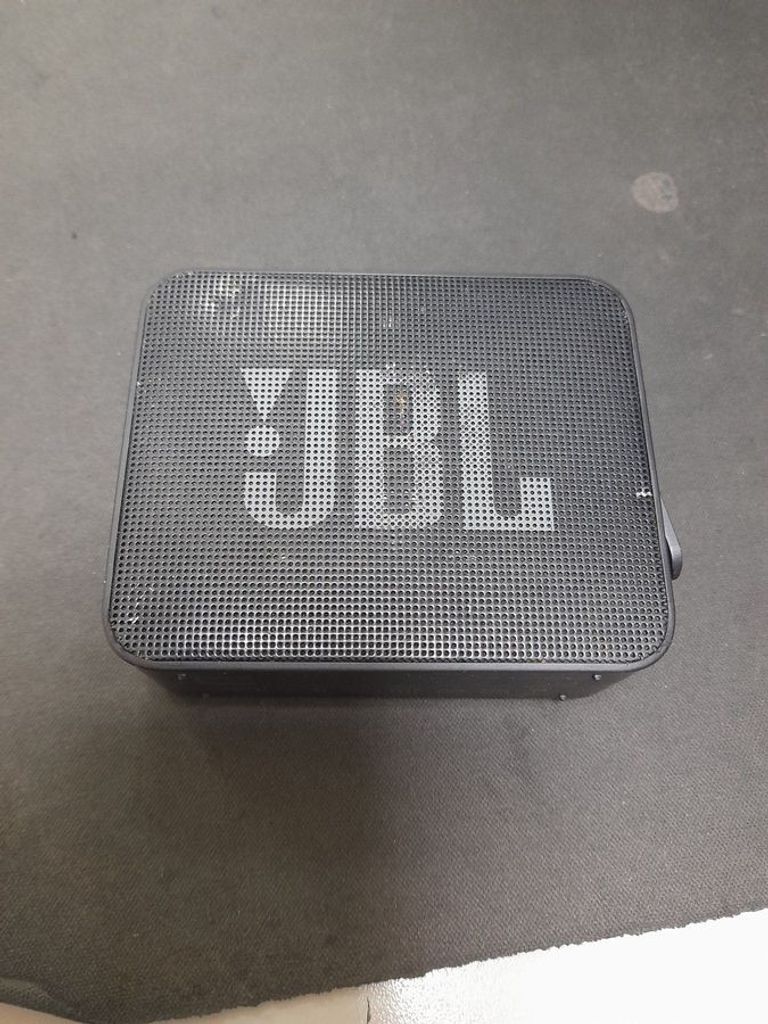 Купити Jbl go essential Б/У