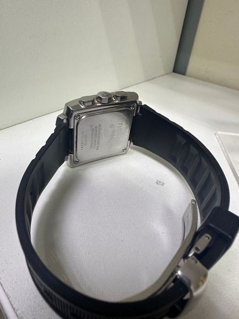 Дешево Tissot l875/975 з ломбарду