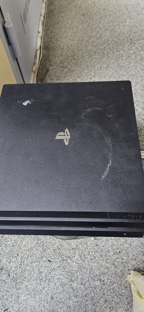 Оголошення Sony PlayStation 4 Pro (PS4 Pro) 1TB Black (9773412) Б/У