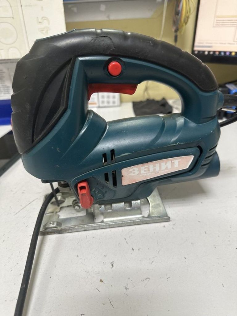 Дешево Зеніт зпл-1050м з ломбарду