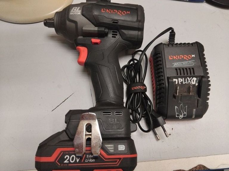 Дешево Dnipro-M dga-201bc ultra/ dso-200bc ultra/ cd-200bc ultra/ 1акб 4ah/ 1акб 6ah/ 1акб 2ah зп з ломбарду