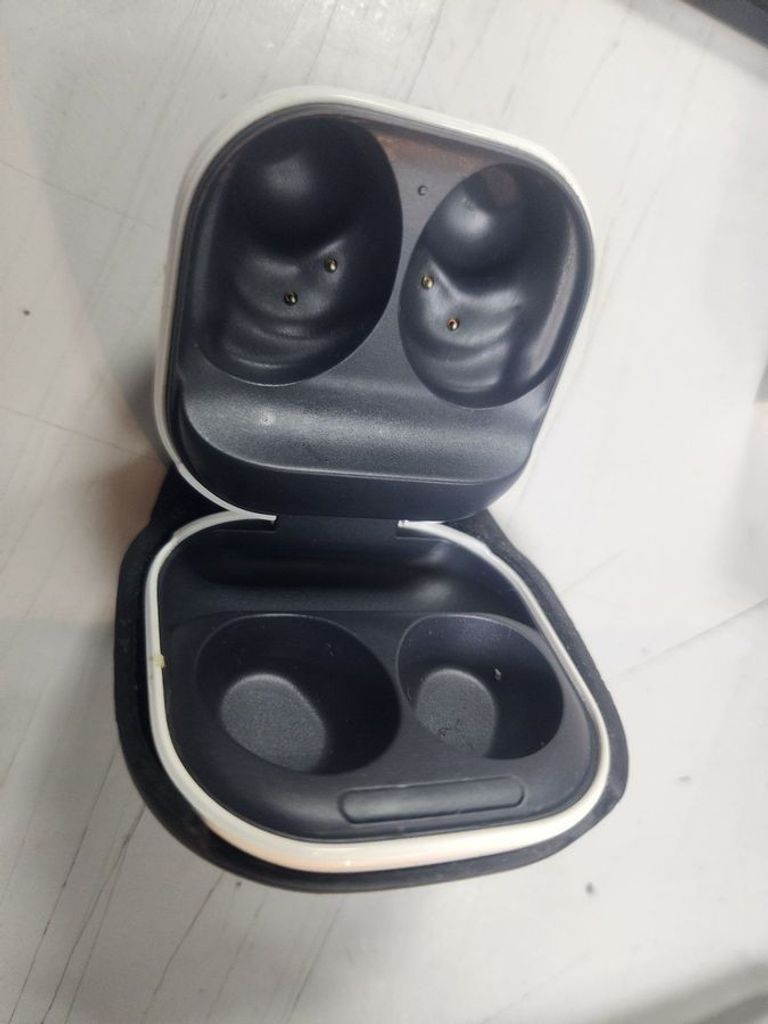 Дешиво Samsung galaxy buds fe с ломбарда