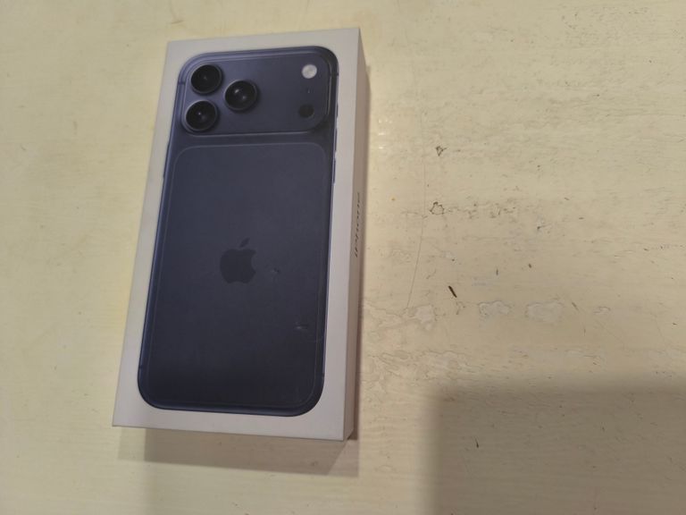 Apple iPhone 17 Pro Max 1TB Deep Blue (MFYX4) Код:null. Зображення 6